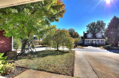 Welcome to 103 Creek Dr, Easley! This 3-bedroom, 2.5-bath home
