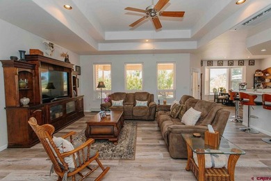 Welcome home to this beautifully updated ranch-style property in - photo 6