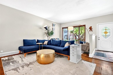 Well maintained and thoughtfully updated, this Morris Park - photo 4