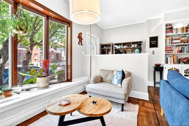 Well maintained and thoughtfully updated, this Morris Park - photo 10