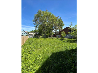 Opportunity awaits with this 3 bedroom single family recently - photo 5
