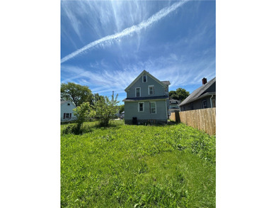 Opportunity awaits with this 3 bedroom single family recently - photo 7