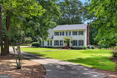 Welcome home to this masterfully designed and meticulously - photo 2