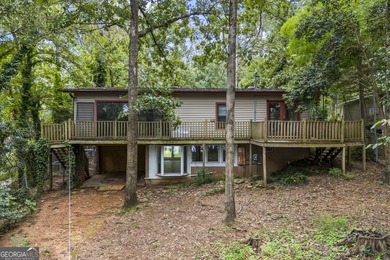 Lake Hartwell Home For Sale in Hartwell Georgia