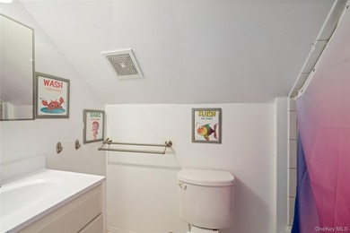 Welcome to 48 Farmers Avenue in Lindenhurst. A Charming and - photo 22