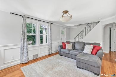 Welcome to this charming Cape in Fairfield's desirable - photo 6