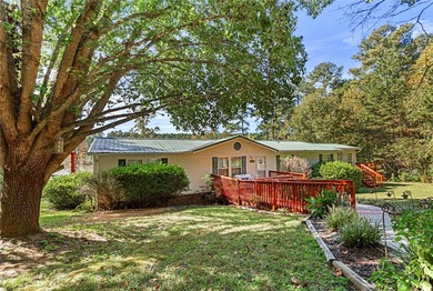 Lake Home For Sale in Walhalla, South Carolina