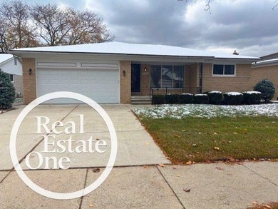 Lake Saint Clair Home Active Under Contract in Saint Clair Shores Michigan