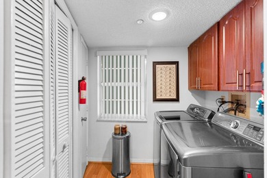 Spacious 2 BD, 2 BA condo overlooking the golf course in - photo 11