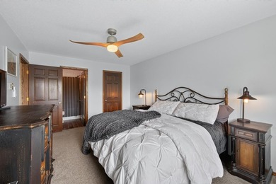 Waterfront living doesn't get much better than this beautifully - photo 18