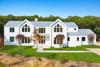 Welcome to your dream retreat in the heart of the Hamptons! This - photo 34