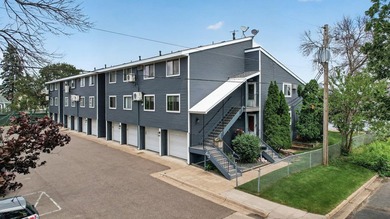 Waterfront living doesn't get much better than this beautifully - photo 35