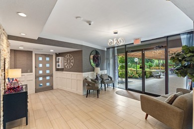 Spacious 2 BD, 2 BA condo overlooking the golf course in - photo 39