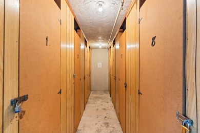Spacious 2 BD, 2 BA condo overlooking the golf course in - photo 48