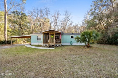 Less than one minute from the boat landing!! Three bedroom, two - photo 4