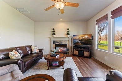 This beautifully maintained home will not disappoint. Nestle in - photo 12