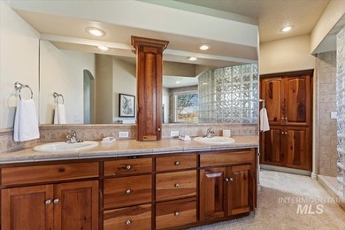 This beautifully maintained home will not disappoint. Nestle in - photo 25