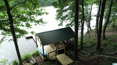 Move in ready 3 bedroom, 2.5 bath lake home on beautiful Lake - photo 27