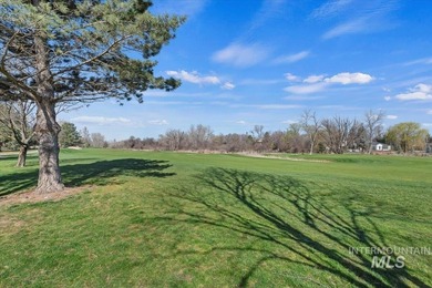 This beautifully maintained home will not disappoint. Nestle in - photo 41