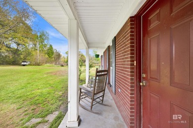 Welcome to your private country retreat! This freshly painted - photo 3