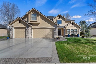 This beautifully maintained home will not disappoint. Nestle in - photo 44