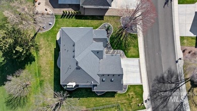 This beautifully maintained home will not disappoint. Nestle in - photo 45