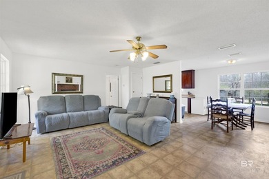 Welcome to your private country retreat! This freshly painted - photo 6