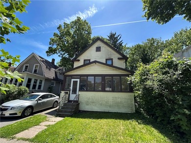Investment Opportunity! Tenant-occupied 3-bedroom, 1-bath home - photo 1