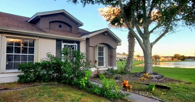 Lake Townhome/Townhouse For Sale in Orlando, Florida