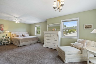 Welcome to waterfront living at its finest! This beautifully - photo 23
