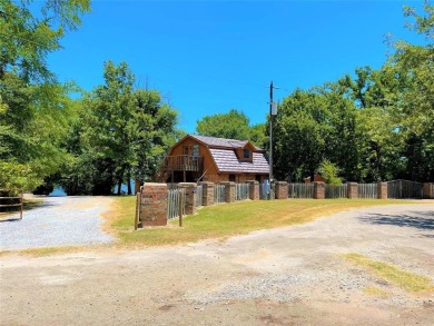 Room for Family & Friends!  Gated Circle driveway for easy - photo 6
