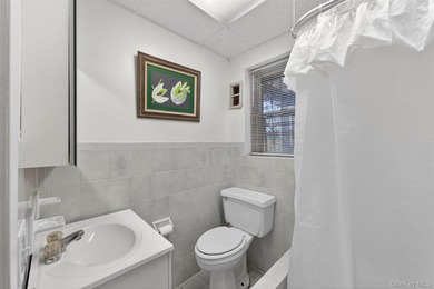 Welcome Home to 642 Edison! A rare opportunity in Throggs Neck - photo 27