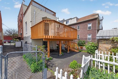 Welcome Home to 642 Edison! A rare opportunity in Throggs Neck - photo 30