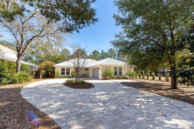 Enjoy canal-front living in this 3BR/3BA home located in - photo 2