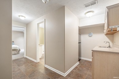 Welcome to waterfront living at its finest! This beautifully - photo 33