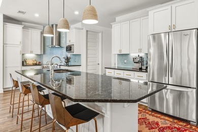 Enjoy canal-front living in this 3BR/3BA home located in - photo 9