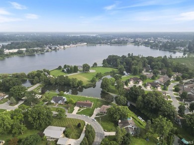 Welcome to waterfront living at its finest! This beautifully - photo 48
