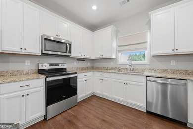 Welcome to Alexander Lakes at Lake Oconee! Great location with a - photo 12