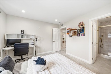 Modern Luxury Meets Exceptional Versatility in Walteria - photo 28