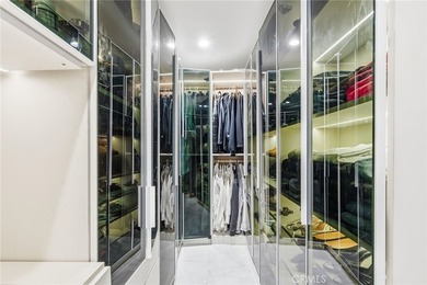 Modern Luxury Meets Exceptional Versatility in Walteria - photo 30