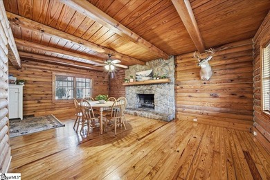 Unique ranch-style family home with 4 bedrooms, 2 full bathrooms - photo 7