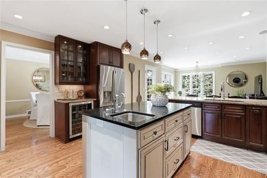 Fairway at its Finest! Situated on a picturesque tree-lined - photo 14