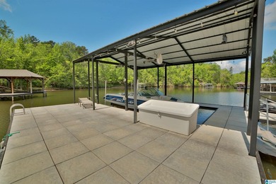 This custom LAKEFRONT CRAFTSMAN home has a NEW ROOF and is - photo 28