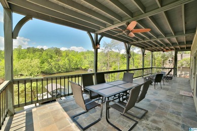 This custom LAKEFRONT CRAFTSMAN home has a NEW ROOF and is - photo 30