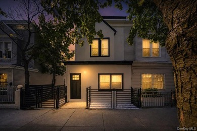 Fully renovated legal 2-family home in the Westchester Square - photo 1