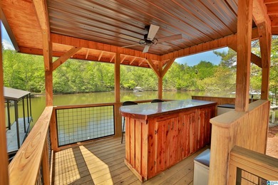 This custom LAKEFRONT CRAFTSMAN home has a NEW ROOF and is - photo 33