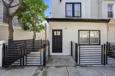 Fully renovated legal 2-family home in the Westchester Square - photo 3