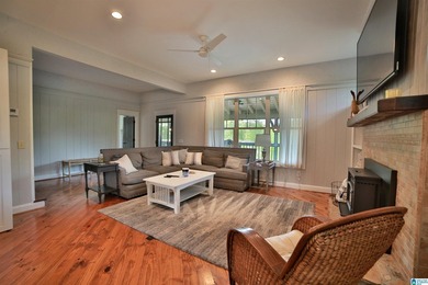 This custom LAKEFRONT CRAFTSMAN home has a NEW ROOF and is - photo 34