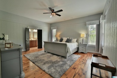 This custom LAKEFRONT CRAFTSMAN home has a NEW ROOF and is - photo 36