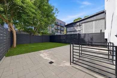 Fully renovated legal 2-family home in the Westchester Square - photo 7
